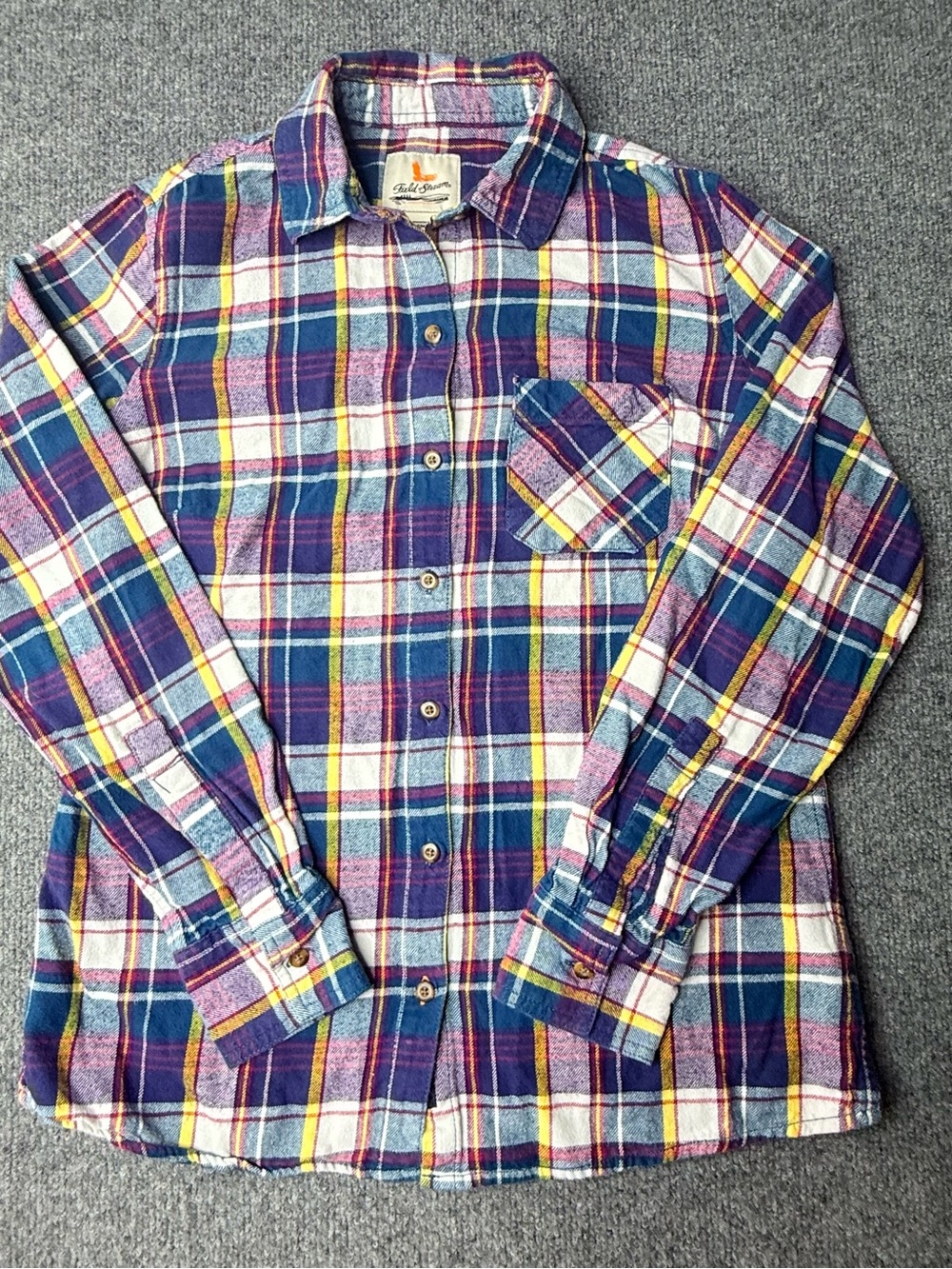 Field & Stream women’s Plaid Button-Down Shirt 100% cotton size small